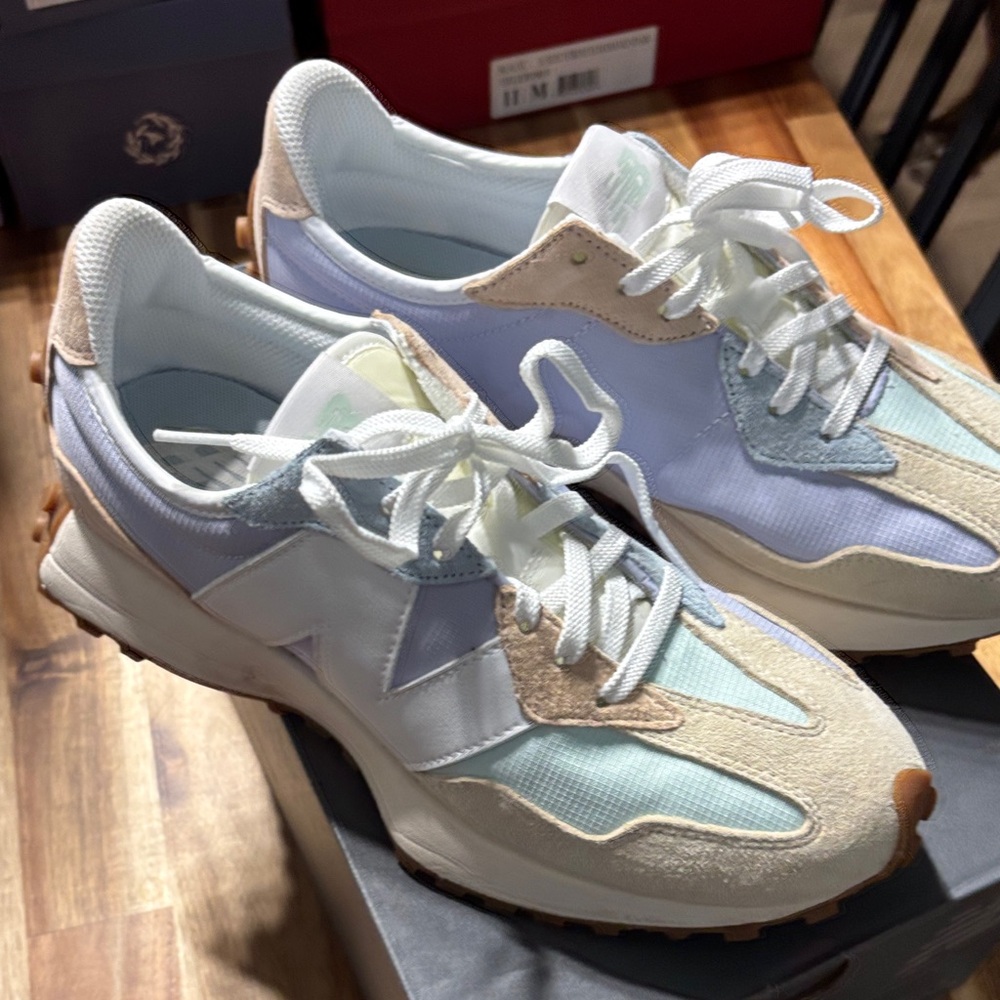 New Balance Women's Sneakers in White, Cream, and Tan
